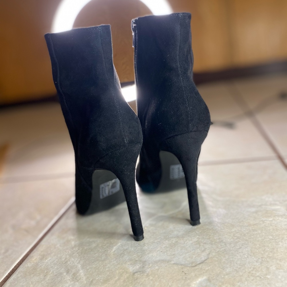 Forever 21 heel’s mid ankle bootie size 5.5 - Picture 4 of 9